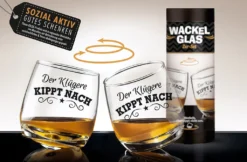 Gilde Wackelglas 2er-Set "Der Klügere Kippt Nach" Designgläser 27cl 8,8cm -Perfekter Küchenladen 4a24f7aa132dee497d00b237132e673a