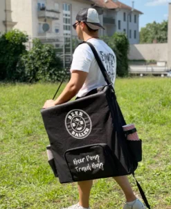 BeerBaller® Travel Bag - Beer Pong Tisch Tragetasche Inkl. Kühl- Und Becherfach -Perfekter Küchenladen a8371d312fc2e7ac7f77baff083e3fd0