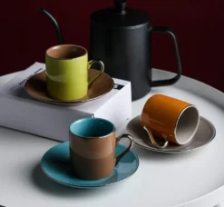 Artvigor, Porzellan Kaffeeservice, Bunt 12 Teilig Kaffee Set, Mit 6 Espressotassen 80 Ml, 6 Untertassen, Mehrfarbig -Perfekter Küchenladen b6a804489696794dc738febca252c013